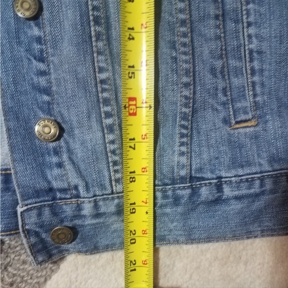 🌟 Adorable denim jacket 🌟 - Picture 6 of 6